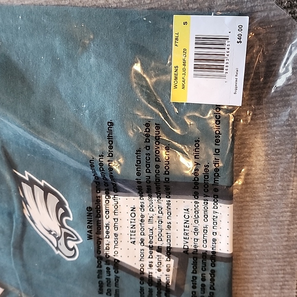 Jalen Hurts Philadelphia Eagles Nike Women's Player Name & Number T-Shirt - Midn - Picture 4 of 4